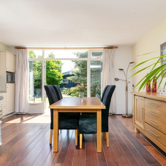 18_Gouden-regen-1-Prinsenbeek-via-Willemars-Wonen-18.jpg