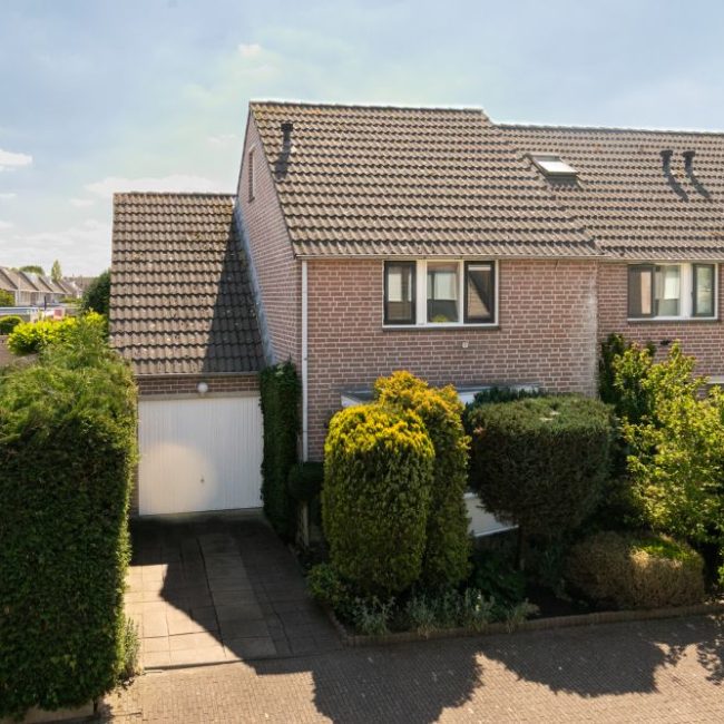 1_Gouden-regen-1-Prinsenbeek-via-Willemars-Wonen-2.jpg